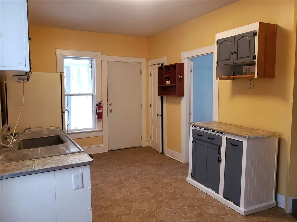 29 South Avenue Orleans VT 05860