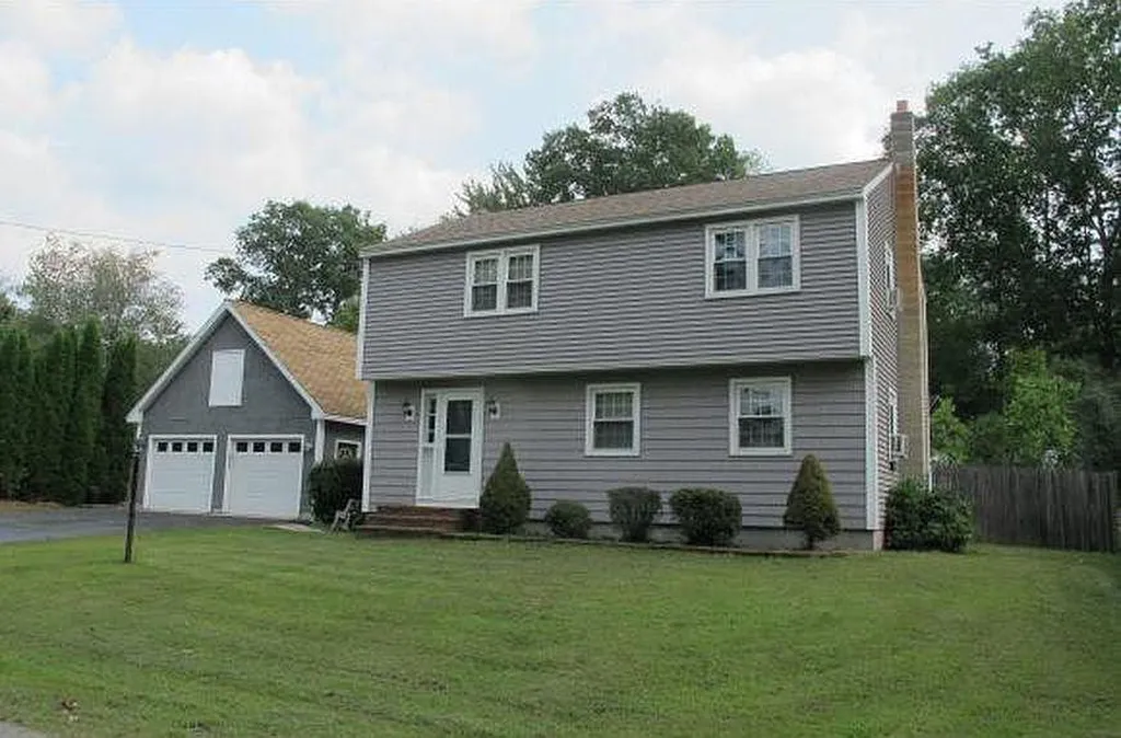 32 Dodge Street Rochester NH 03867