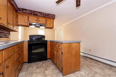 32 Dodge Street Rochester NH 03867