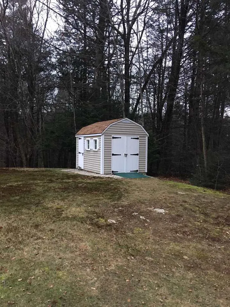 133 Canaan Road Strafford NH 03884
