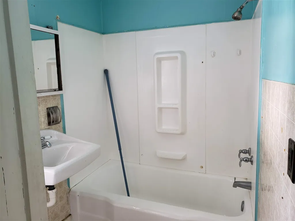 12 Maple Street Orleans VT 05860