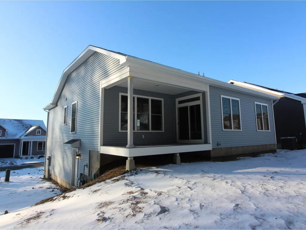77 Ledge Way South Burlington VT 05403