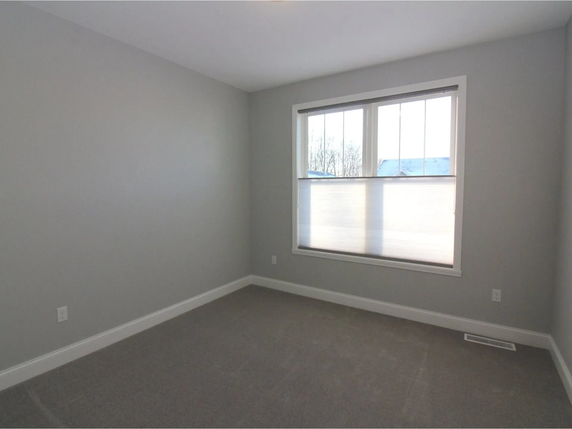 77 Ledge Way South Burlington VT 05403