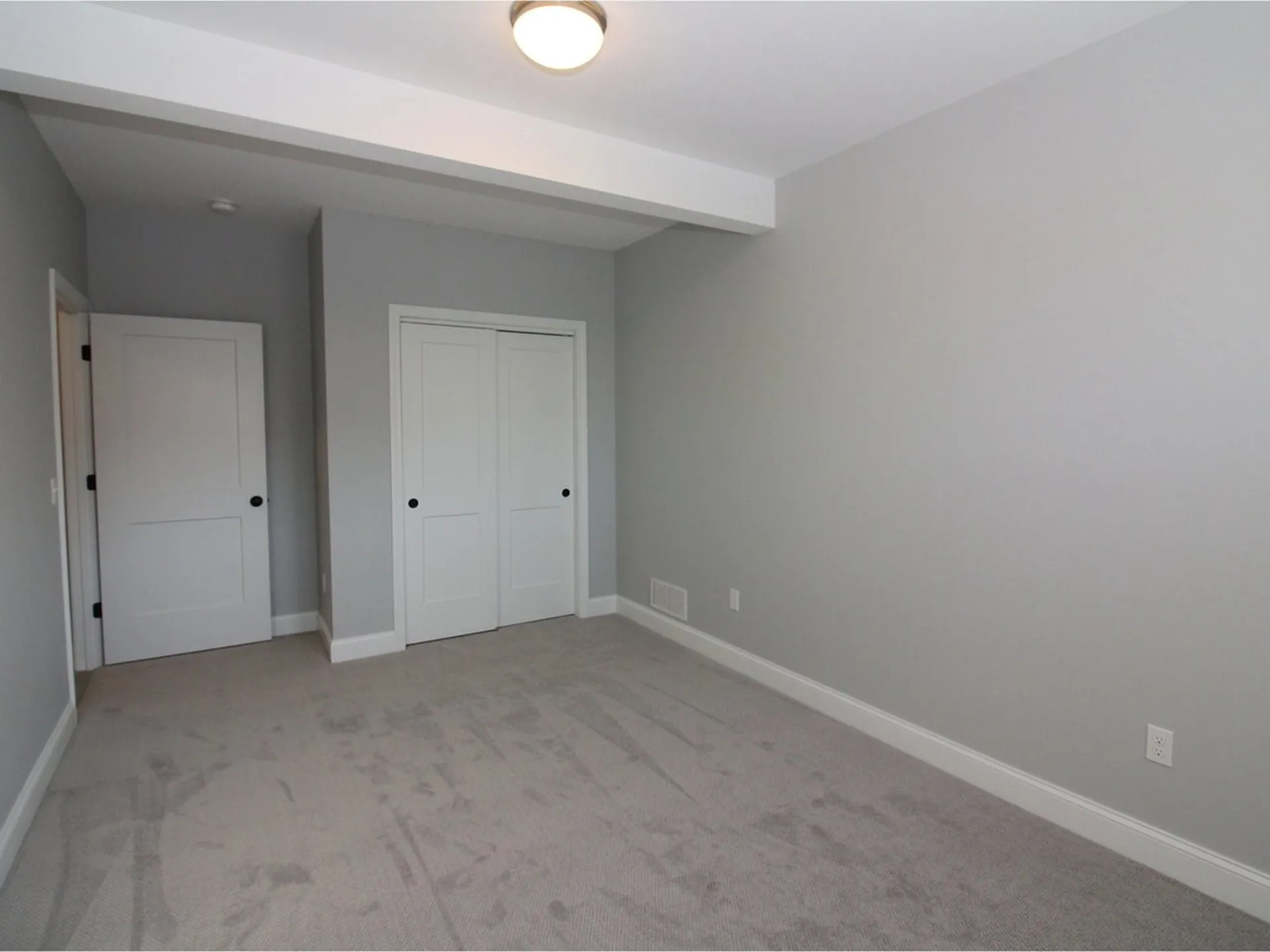 77 Ledge Way South Burlington VT 05403