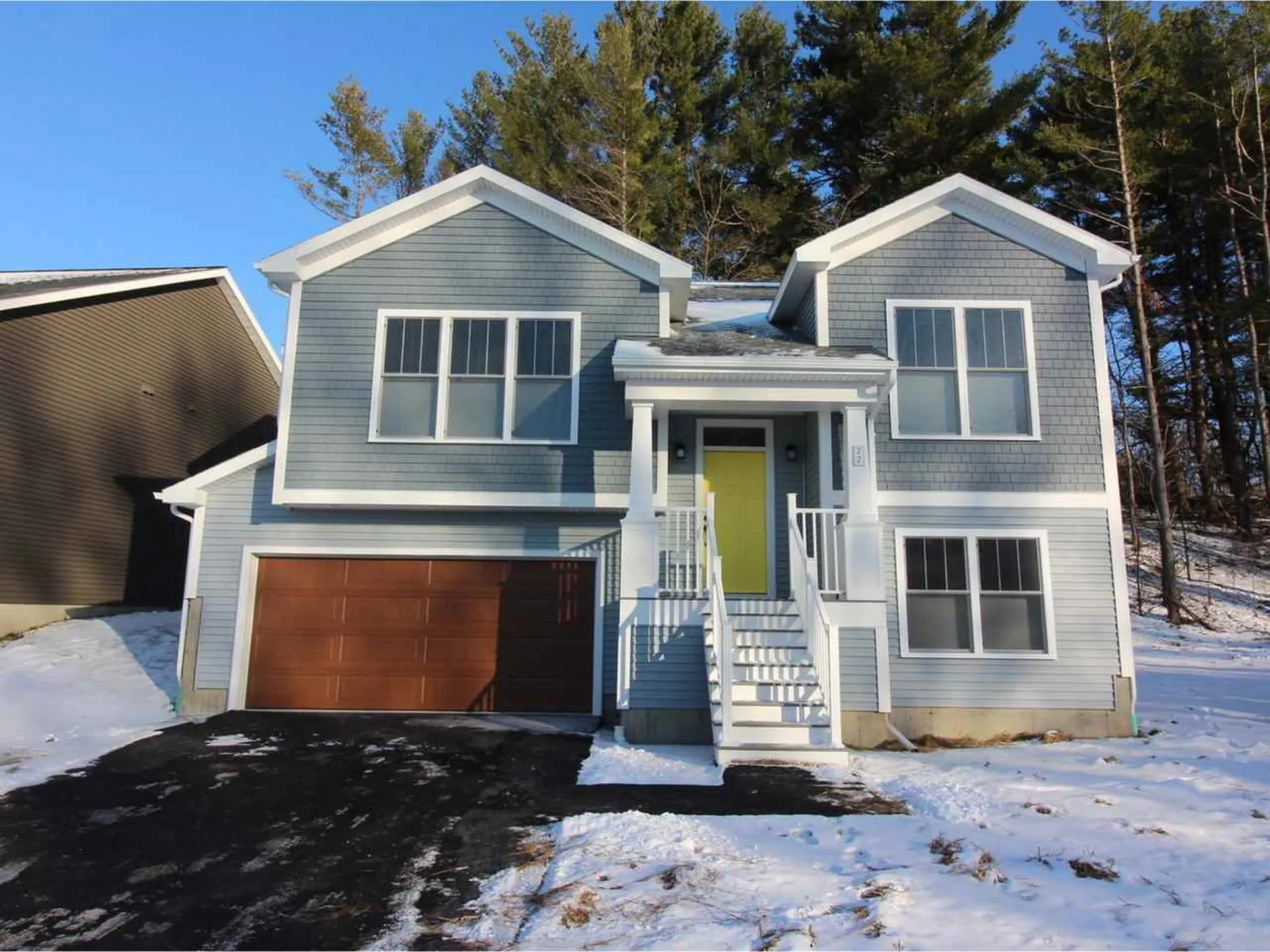 77 Ledge Way South Burlington VT 05403