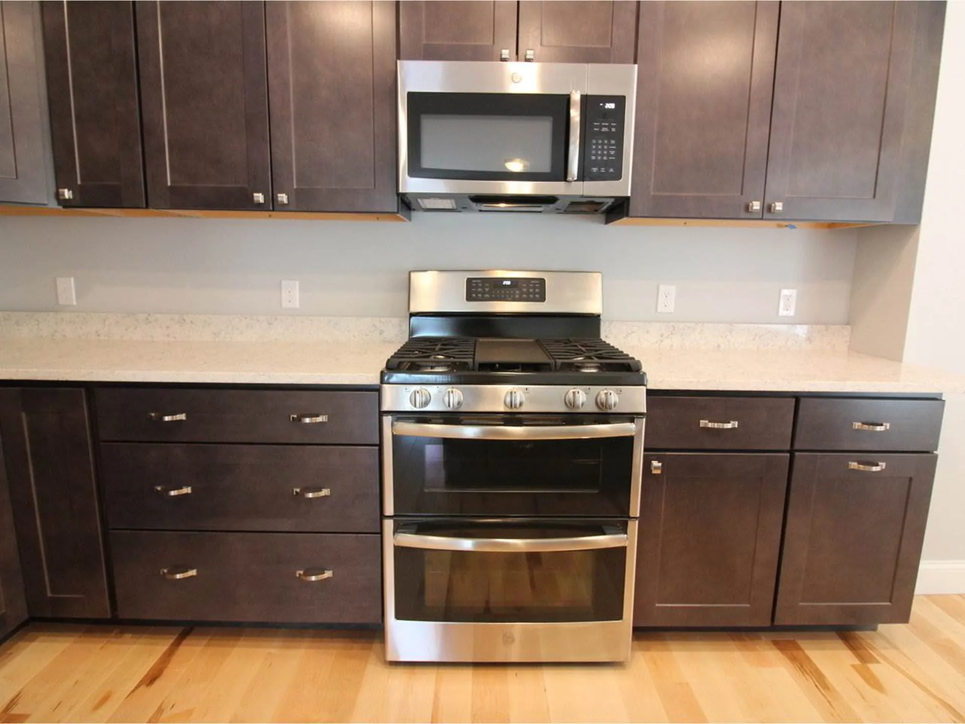 77 Ledge Way South Burlington VT 05403
