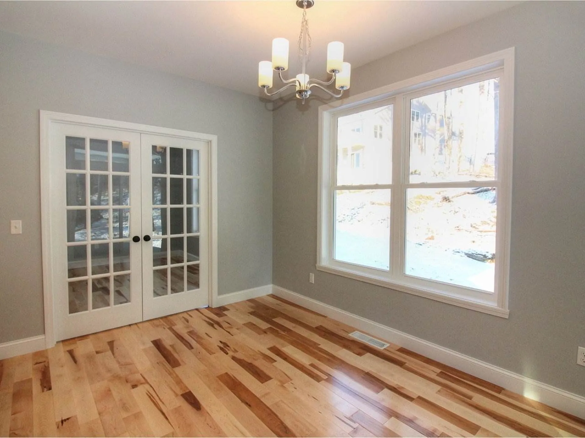 77 Ledge Way South Burlington VT 05403