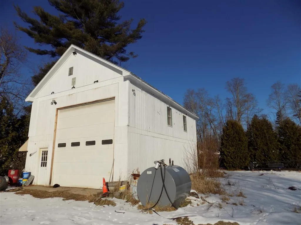 54 Hobbs Street Conway NH 03818