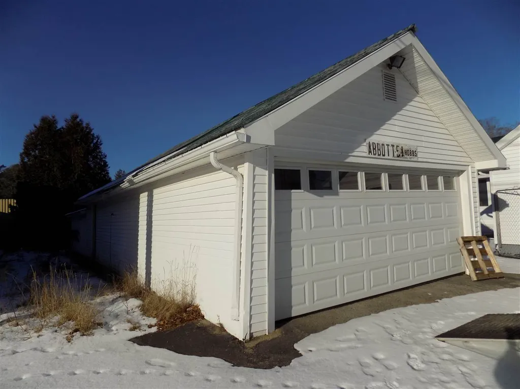 54 Hobbs Street Conway NH 03818