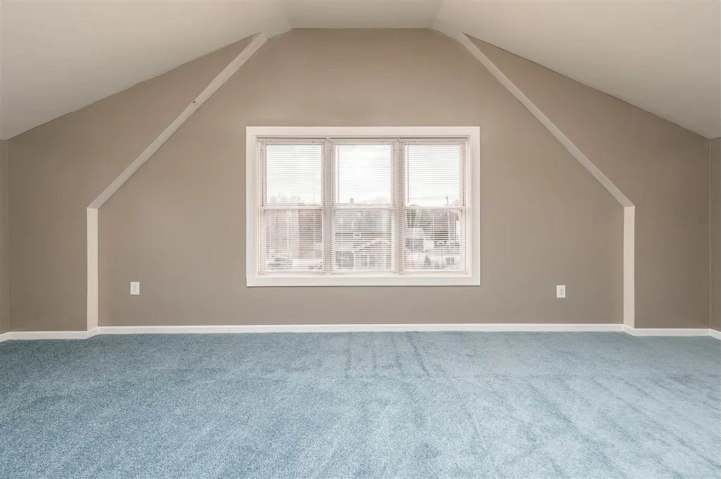 19 Maple Street Hooksett NH 03106