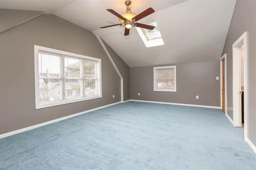 19 Maple Street Hooksett NH 03106