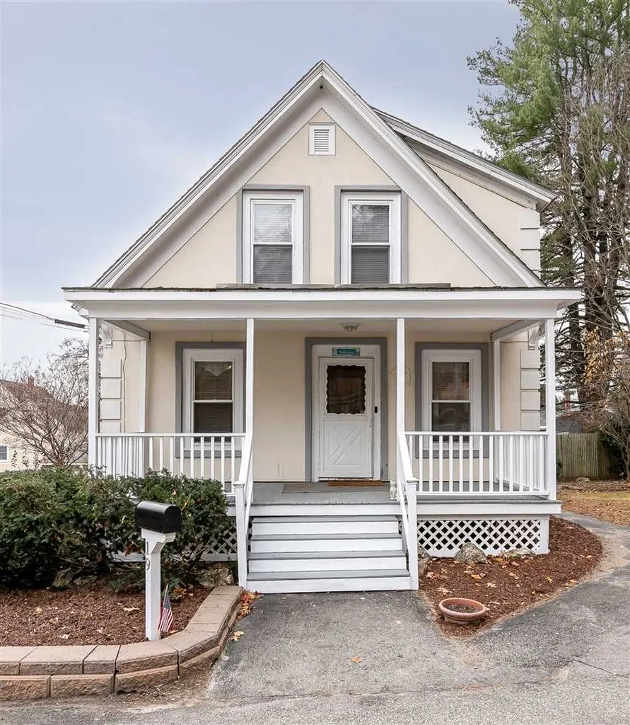 19 Maple Street Hooksett NH 03106