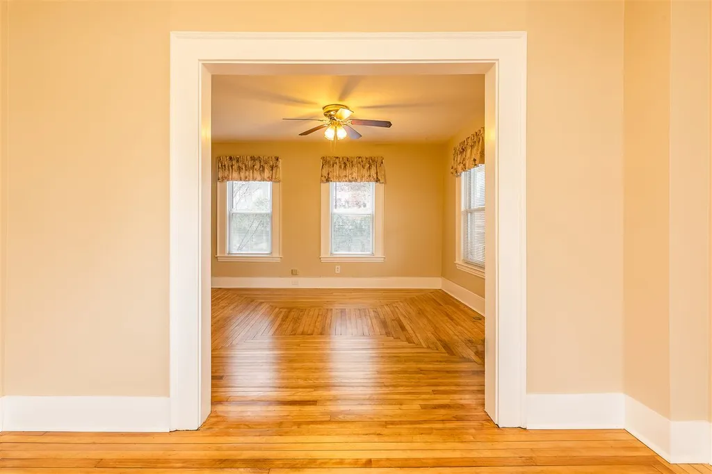 19 Maple Street Hooksett NH 03106