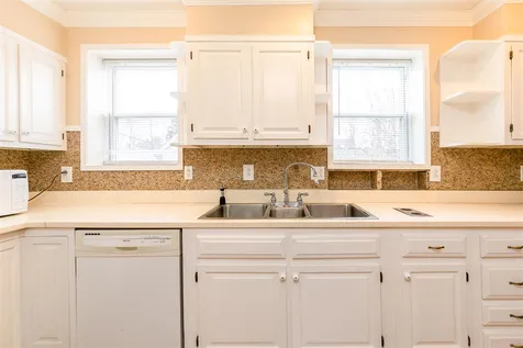 19 Maple Street Hooksett NH 03106