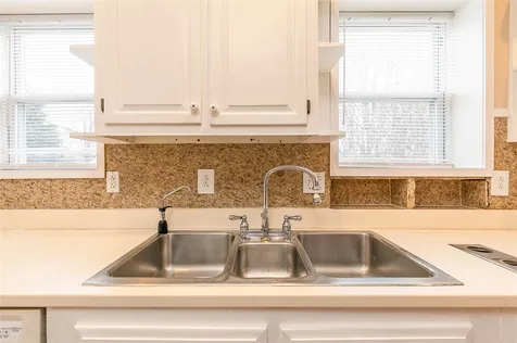 19 Maple Street Hooksett NH 03106