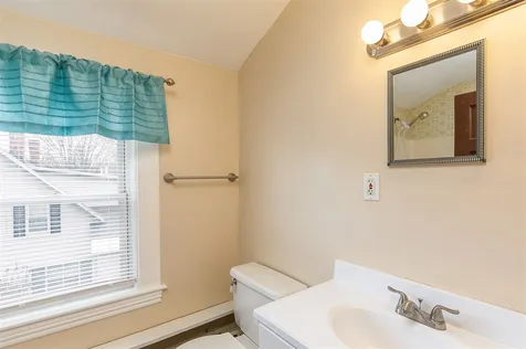 19 Maple Street Hooksett NH 03106
