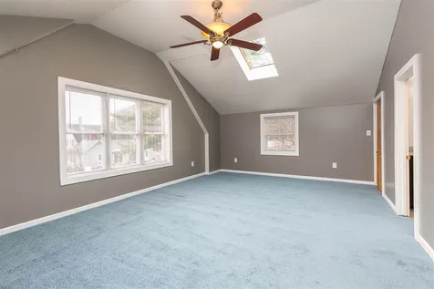 19 Maple Street Hooksett NH 03106