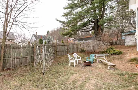 19 Maple Street Hooksett NH 03106
