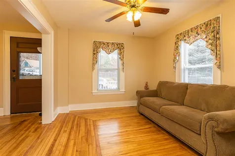 19 Maple Street Hooksett NH 03106