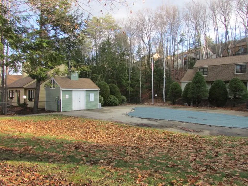 2393 Lake Shore Road Gilford NH 03249