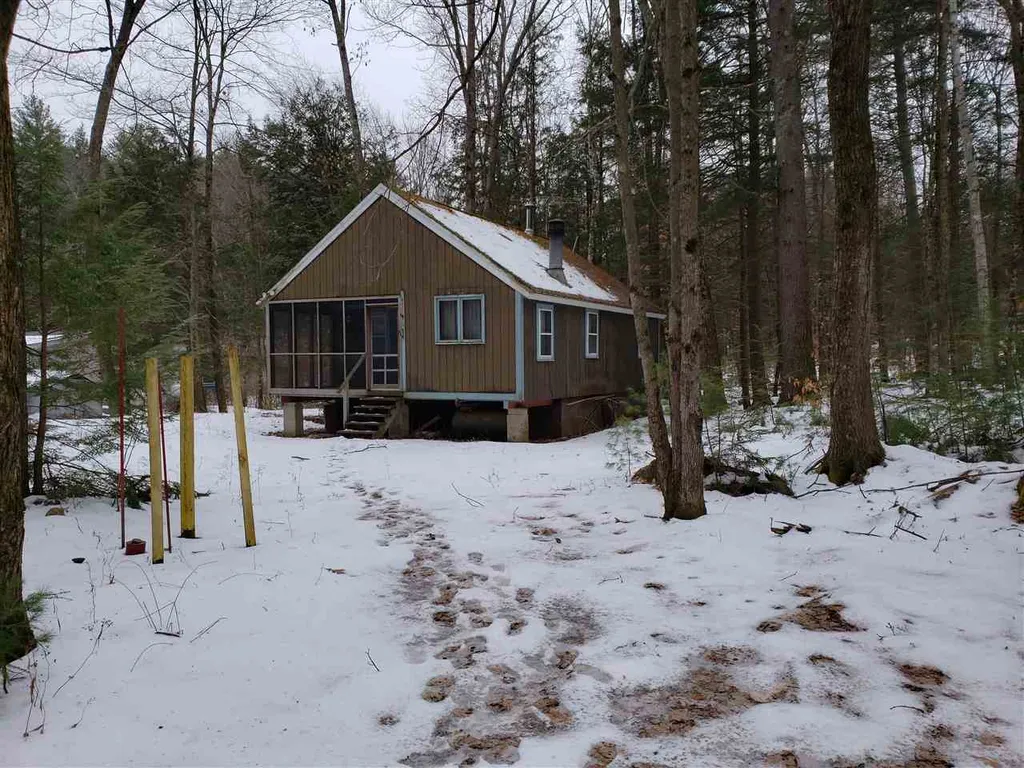 34 Ellen Brook Road Hillsborough NH 03244