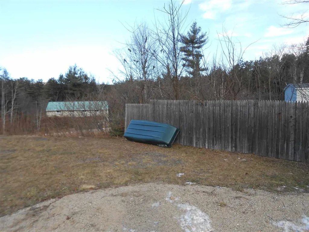 34 Oak Lane Tamworth NH 03886