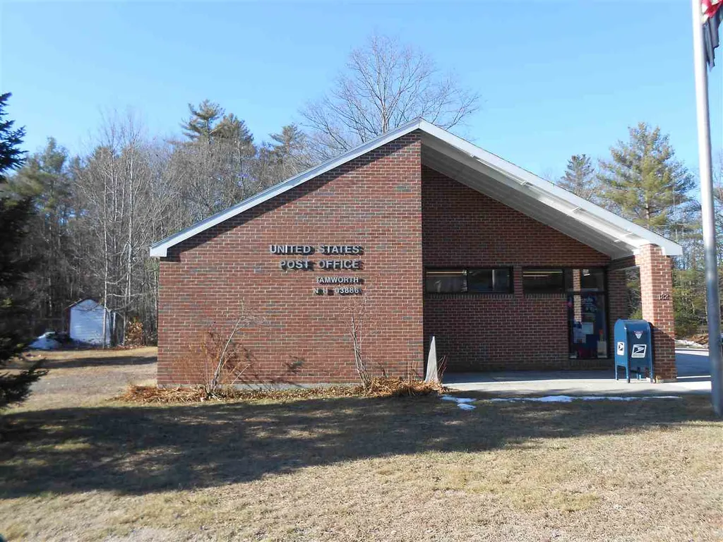34 Oak Lane Tamworth NH 03886