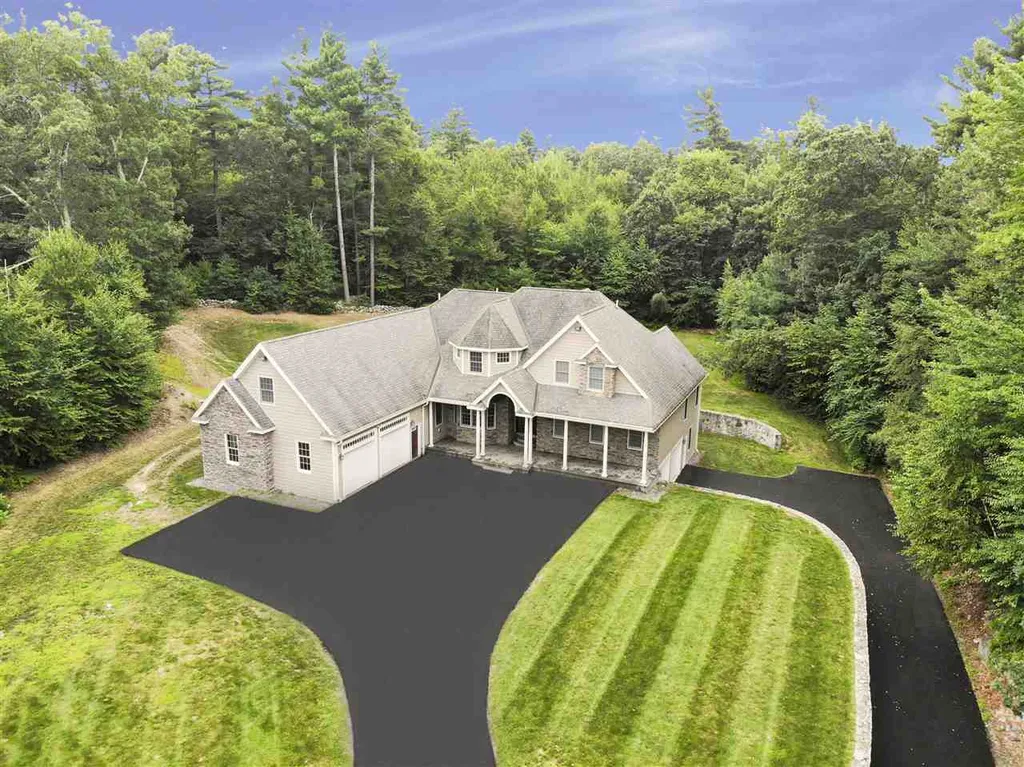 434 Mammoth Road Pelham NH 03076