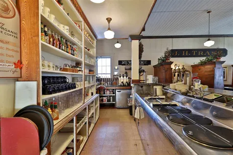 55 North Main Street Rochester VT 05767