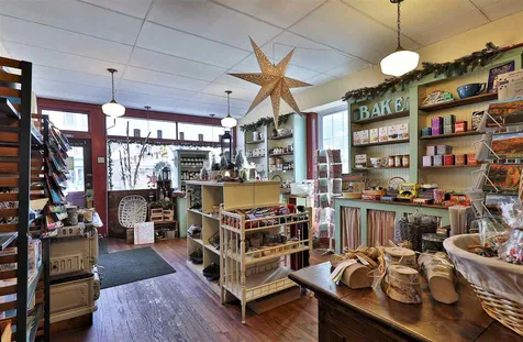 55 North Main Street Rochester VT 05767