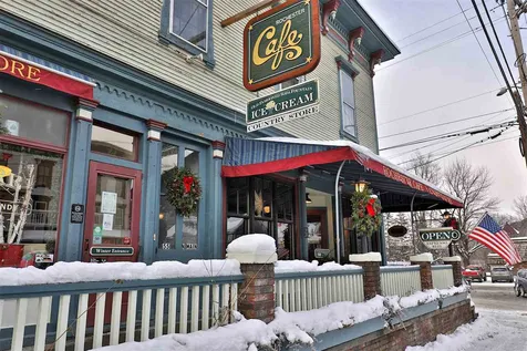 55 North Main Street Rochester VT 05767