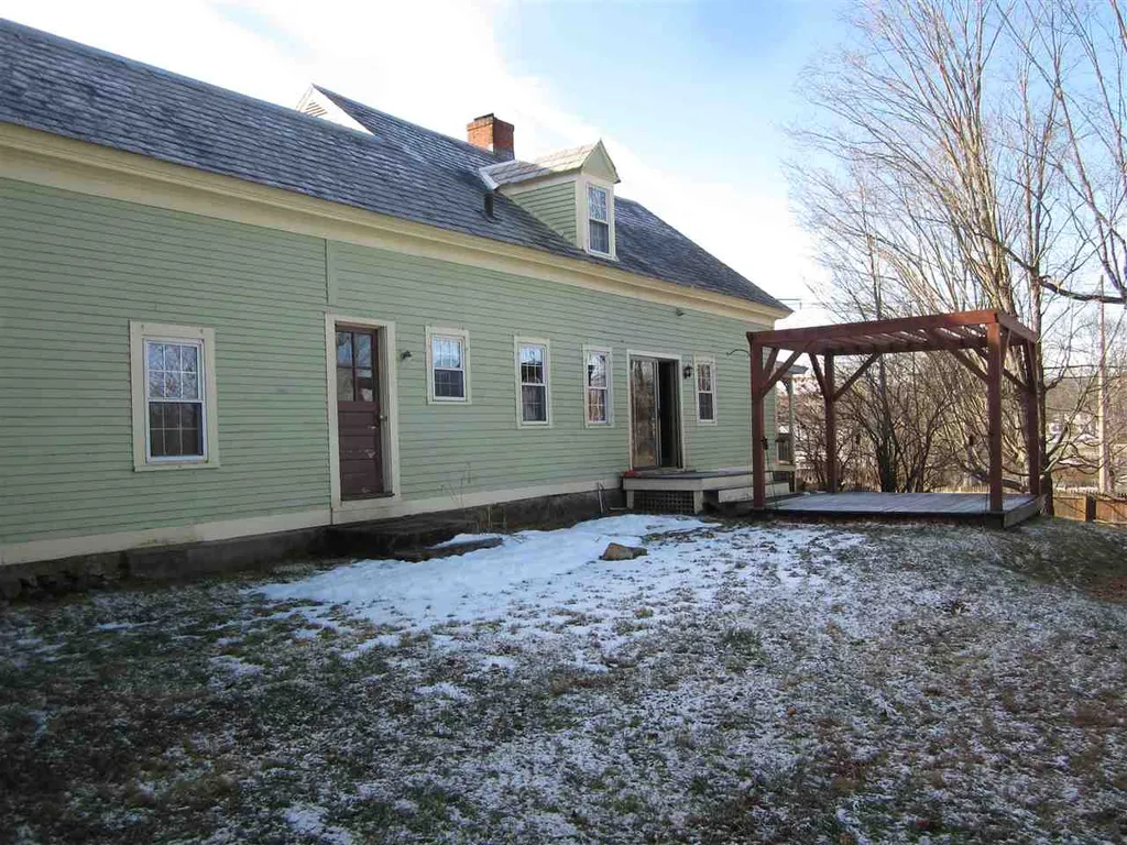 18 Christian Hill Road Swanzey NH 03446