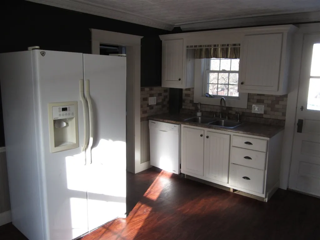 18 Christian Hill Road Swanzey NH 03446