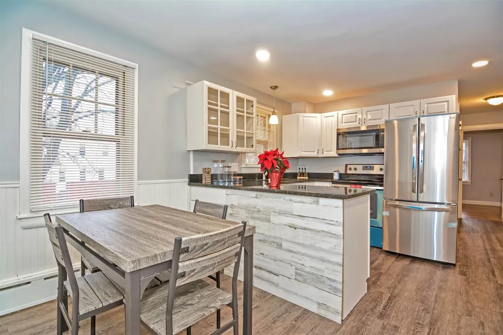 5 Gloria Street Rochester NH 03867
