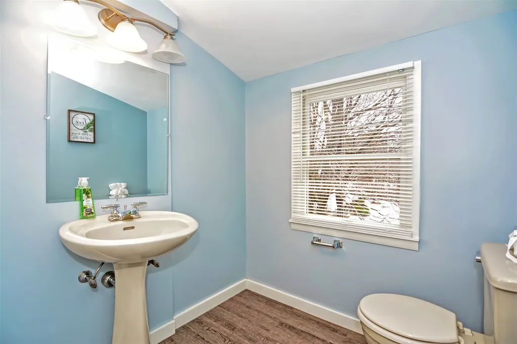 5 Gloria Street Rochester NH 03867