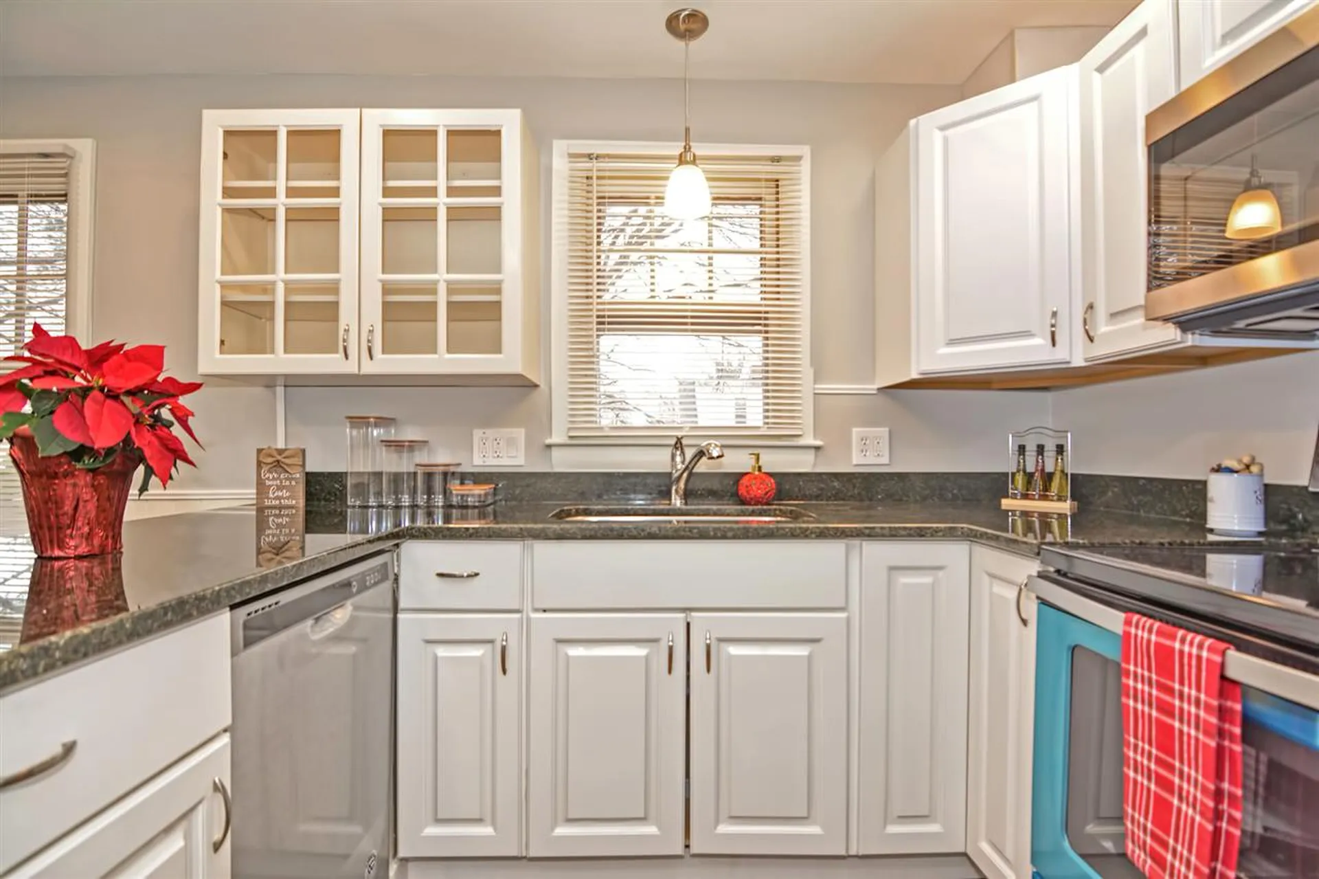 5 Gloria Street Rochester NH 03867