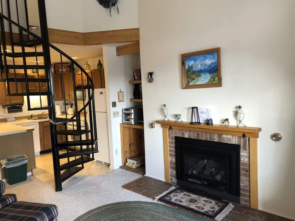 161 Mountainside Drive Warren VT 05674