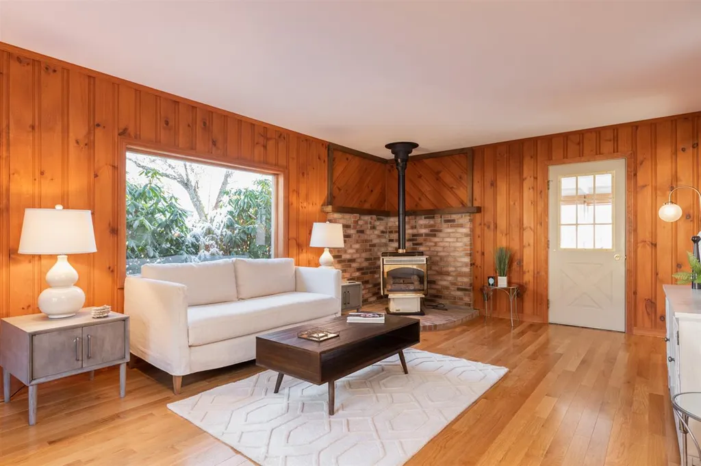 29 Suzanne Drive Portsmouth NH 03801-5924