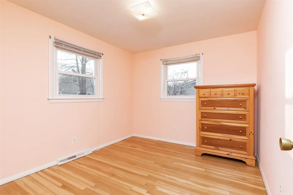 29 Suzanne Drive Portsmouth NH 03801-5924