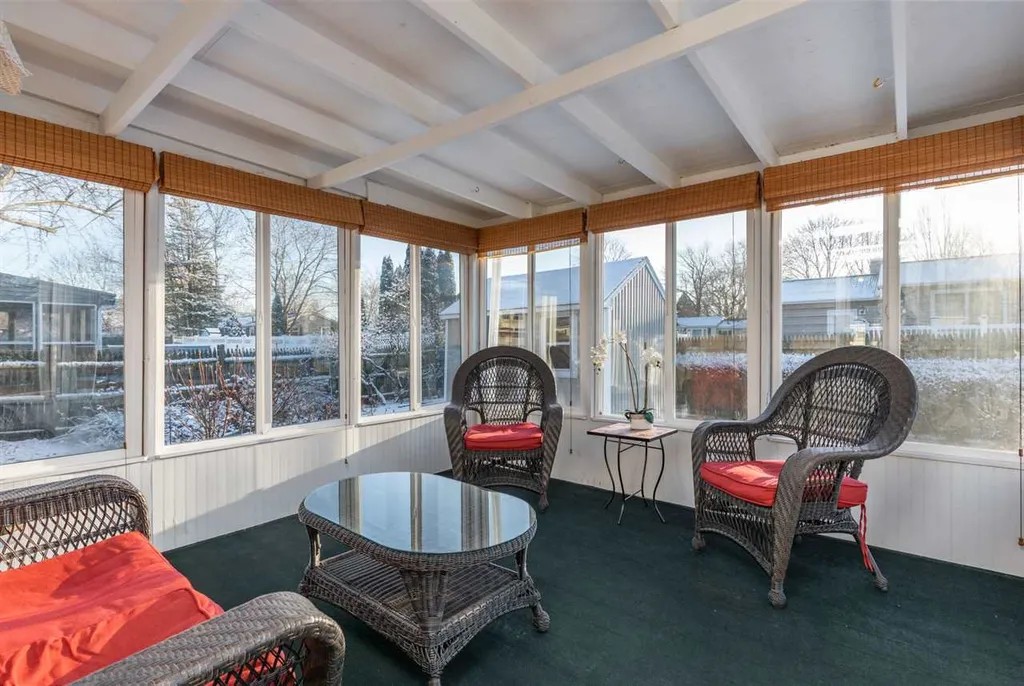 29 Suzanne Drive Portsmouth NH 03801-5924