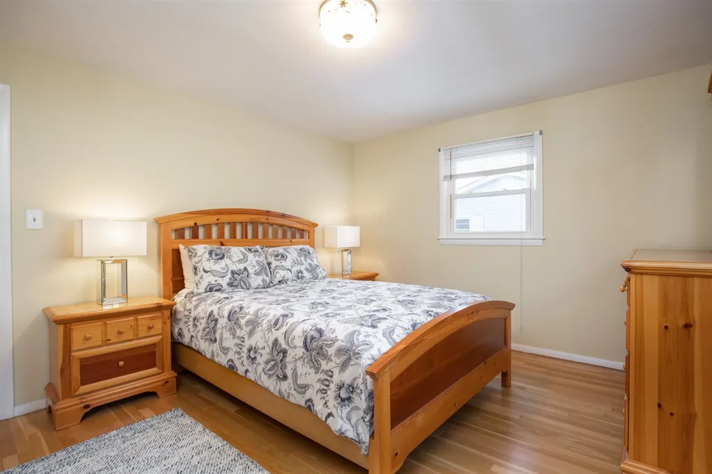 29 Suzanne Drive Portsmouth NH 03801-5924