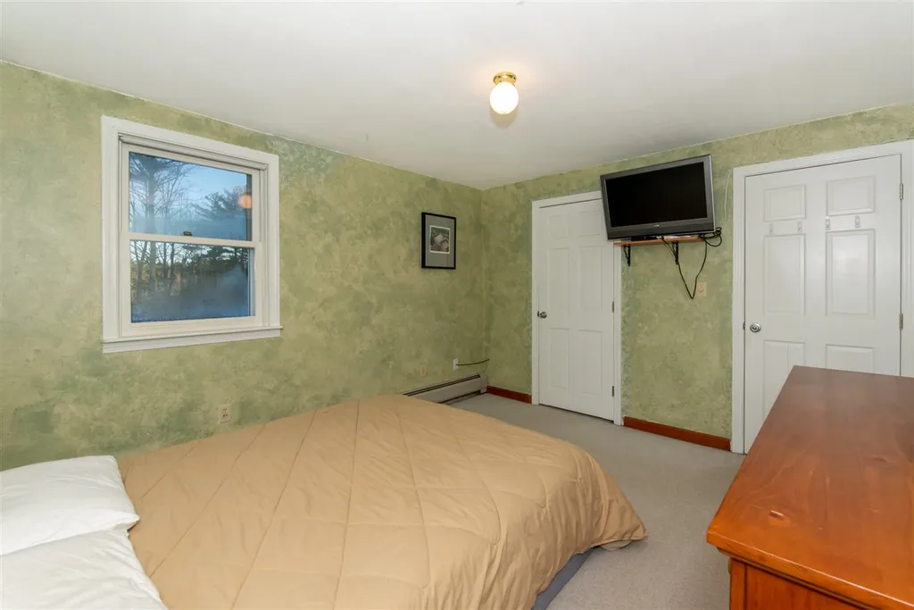 19 Windbrook Drive Epping NH 03042