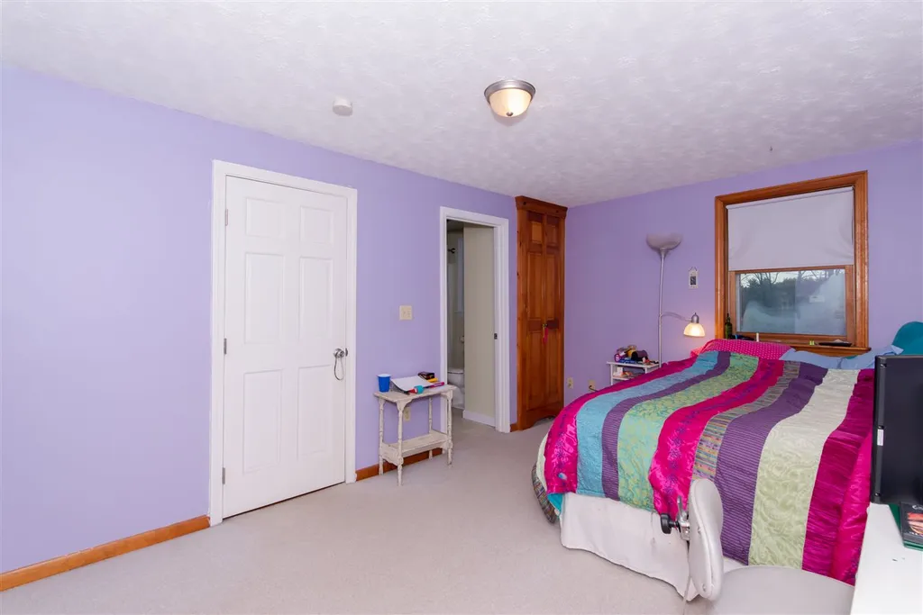 19 Windbrook Drive Epping NH 03042