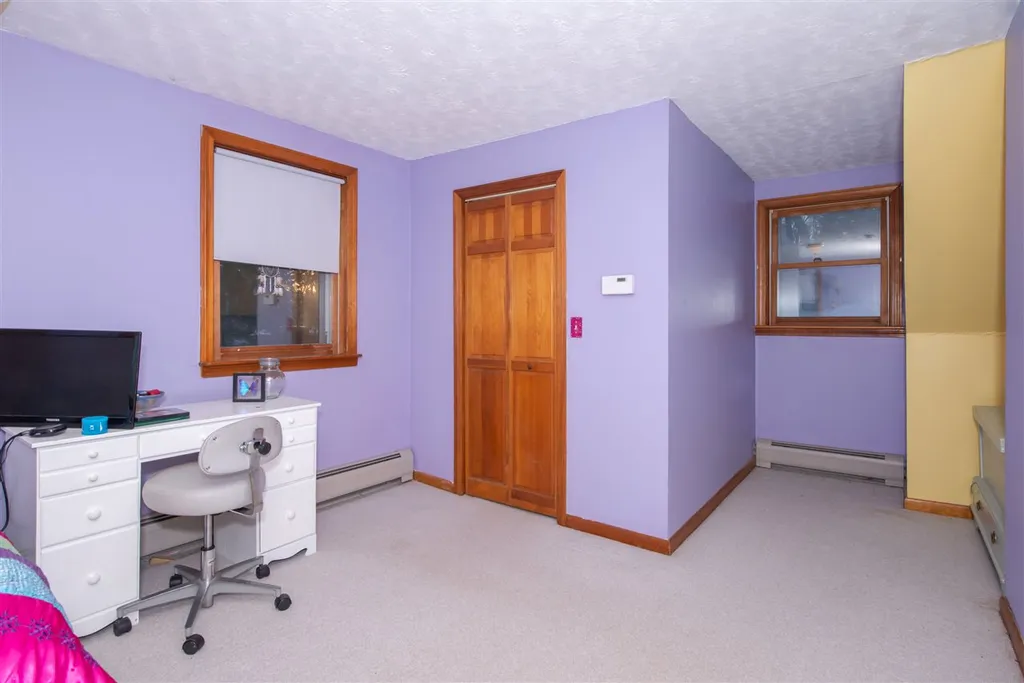 19 Windbrook Drive Epping NH 03042