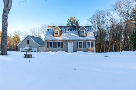 19 Windbrook Drive Epping NH 03042