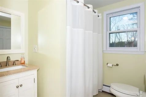 19 Windbrook Drive Epping NH 03042