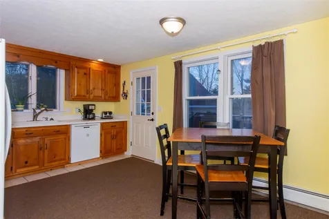 19 Windbrook Drive Epping NH 03042