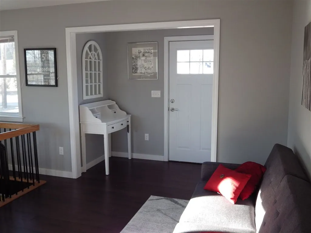 71 Bay Street Wolfeboro NH 03894