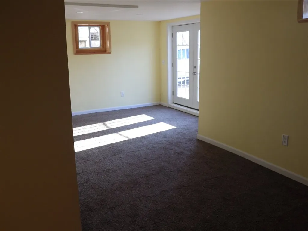 71 Bay Street Wolfeboro NH 03894