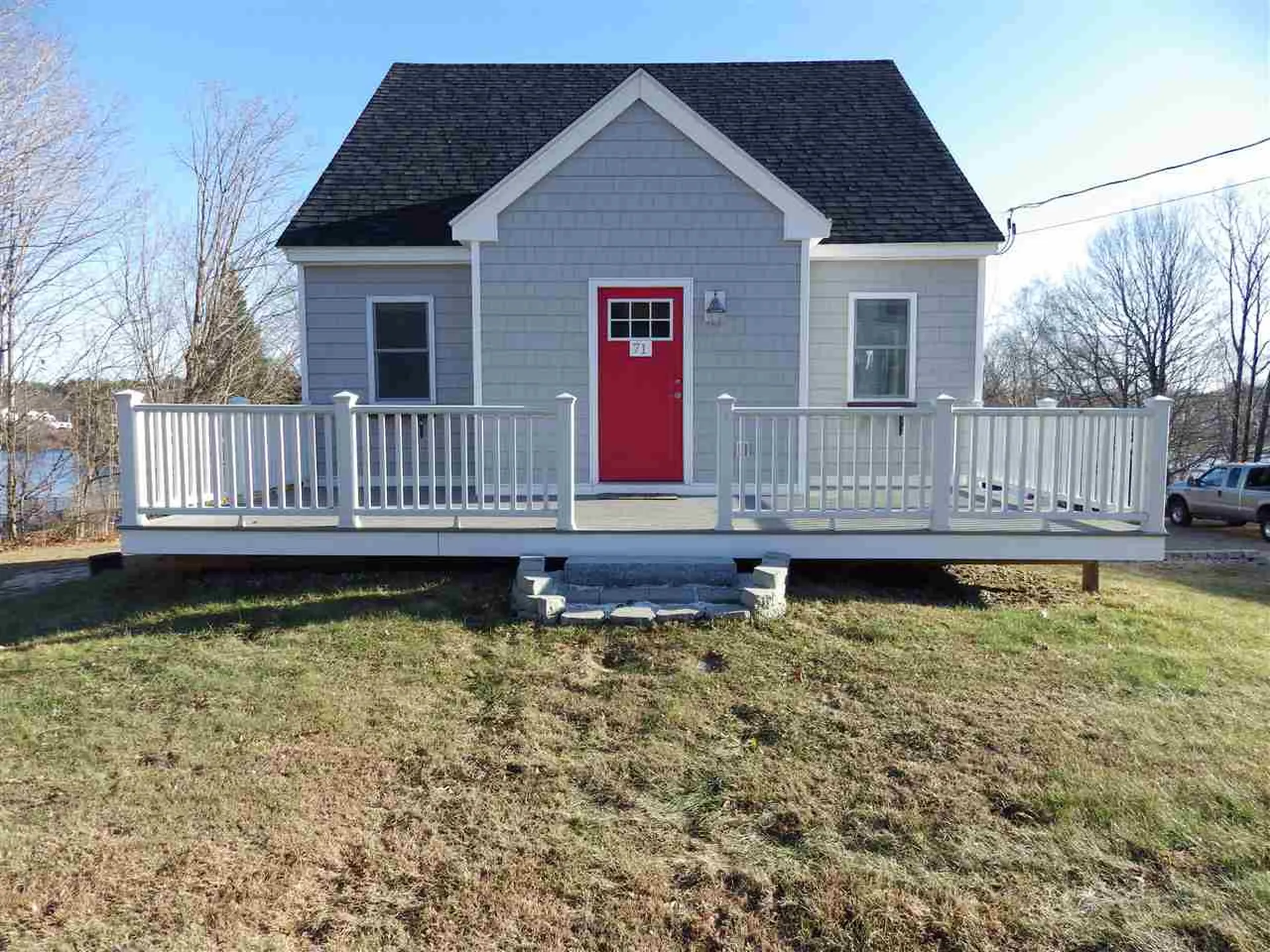 71 Bay Street Wolfeboro NH 03894